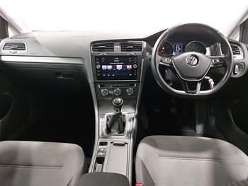 Usado VW Golf VII SE 150 HP (110 kW) 2018 Cinzento Carrinha