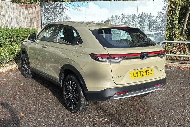 Used Honda HR-V Elegance 131 HP (96 kW) 2023 Sand khaki SUV