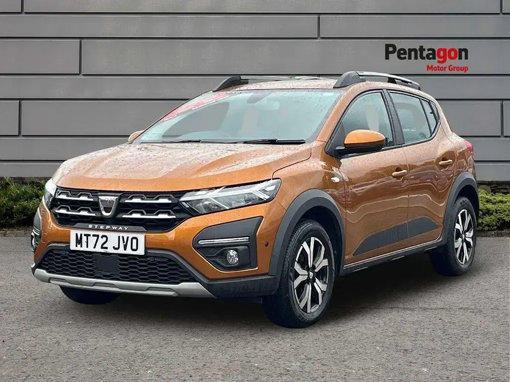 Used Dacia Sandero Prestige 90 HP (66 kW) 2022 Orange SUV