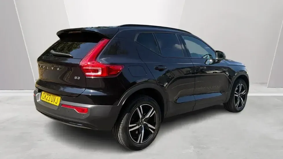 Used Volvo XC40 Plus 161 HP (118 kW) 2023 Black SUV