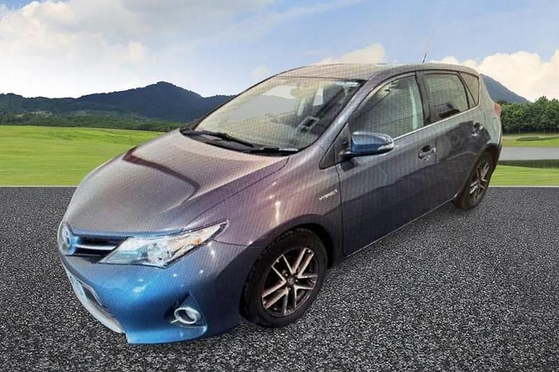 Blue Used 2015 Toyota Auris Hybrid Hatchback | £8,995 (Good price) - Image 1/1