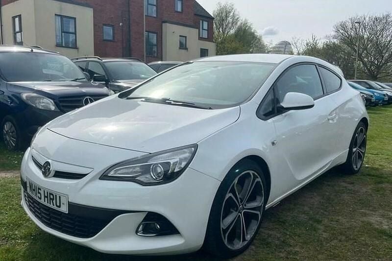 Used Vauxhall Astra GTC Edition 140 HP (102 kW) 2015 Coupe