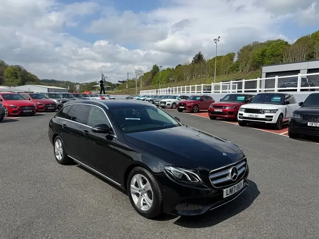 Begagnad Mercedes E220 SE 194 HK (142 kW) 2017 Svart Kombi
