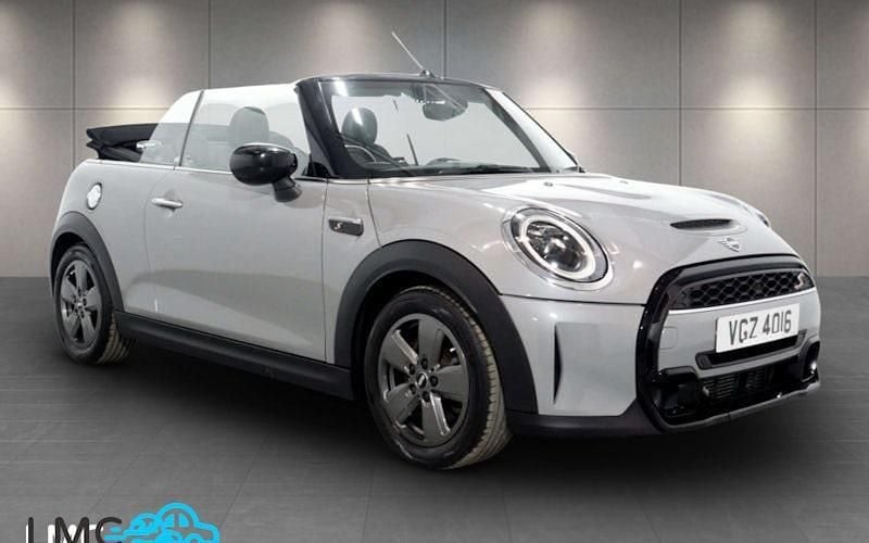Begagnad Mini Cooper S Cabriolet Classic 178 HK (130 kW) 2021 Cab