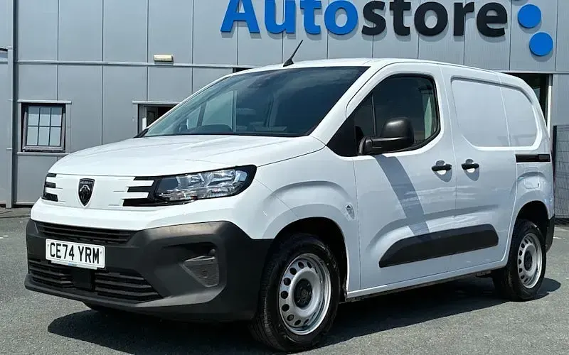 Used Peugeot Partner 102 HP (75 kW) 2025 MPV