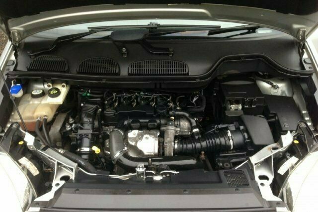 Begagnad Ford C-MAX 2005 Minibuss