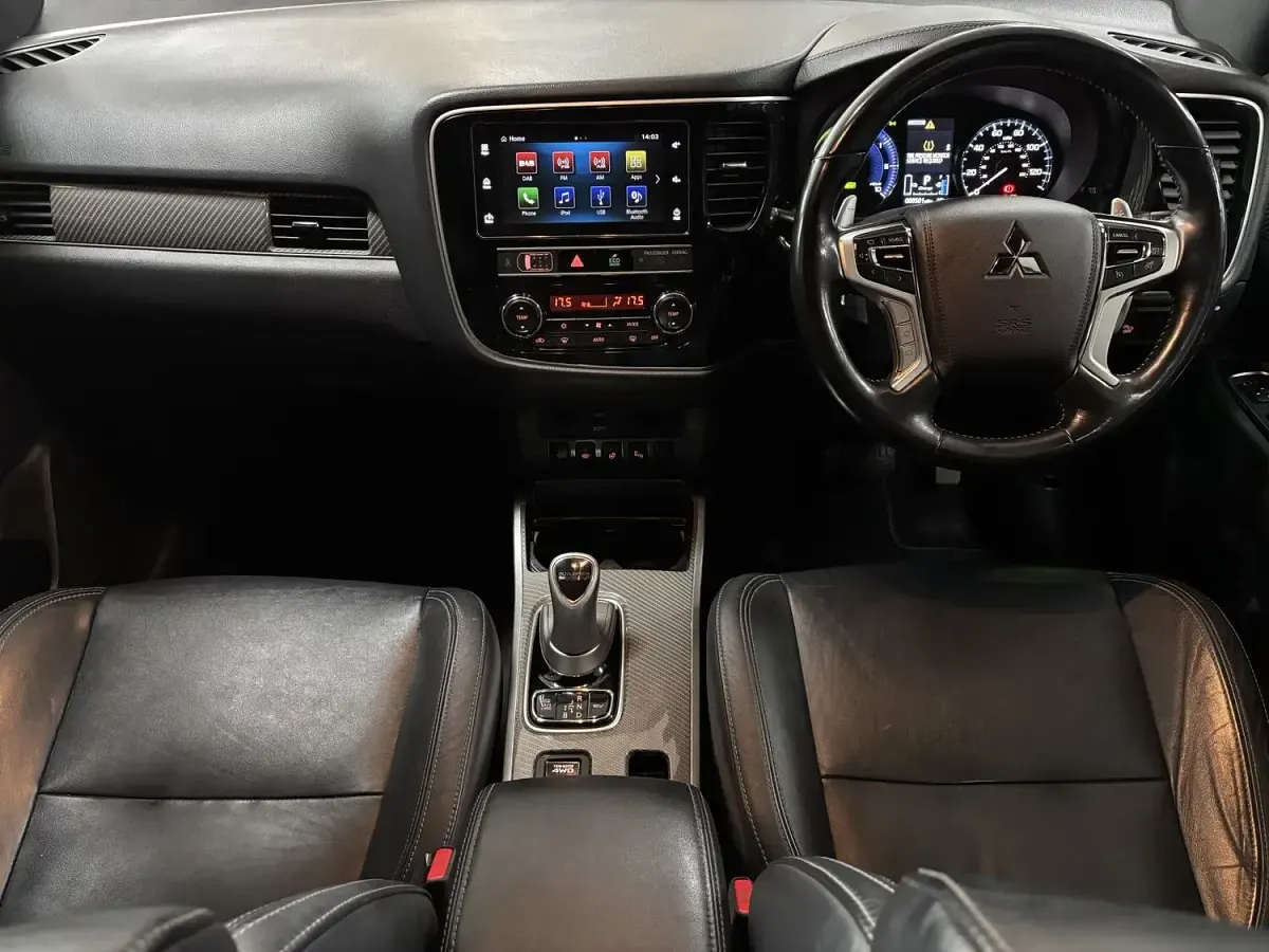 Used Mitsubishi Outlander P-HEV 2019 Silver Estate
