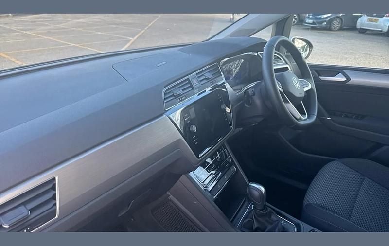 Used VW Touran Match 150 HP (110 kW) 2025 Silver MPV