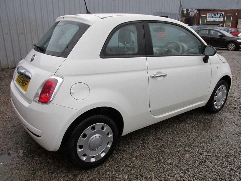 Used Fiat 500 Pop 69 HP (50 kW) 2015 White Hatchback