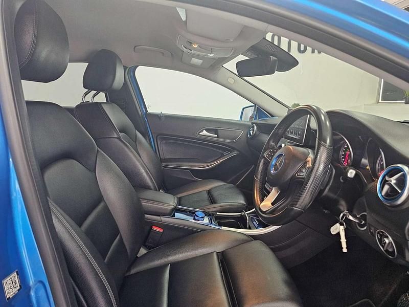 Used Mercedes A200 Premium 2016 Blue Hatchback