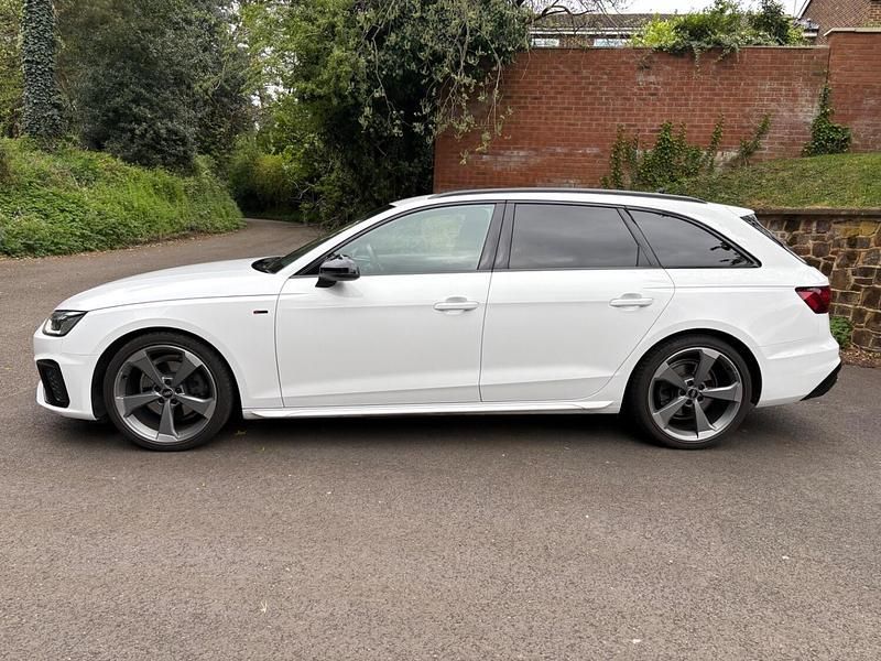 Used Audi A4 Black Edition 150 HP (110 kW) 2021 White Estate