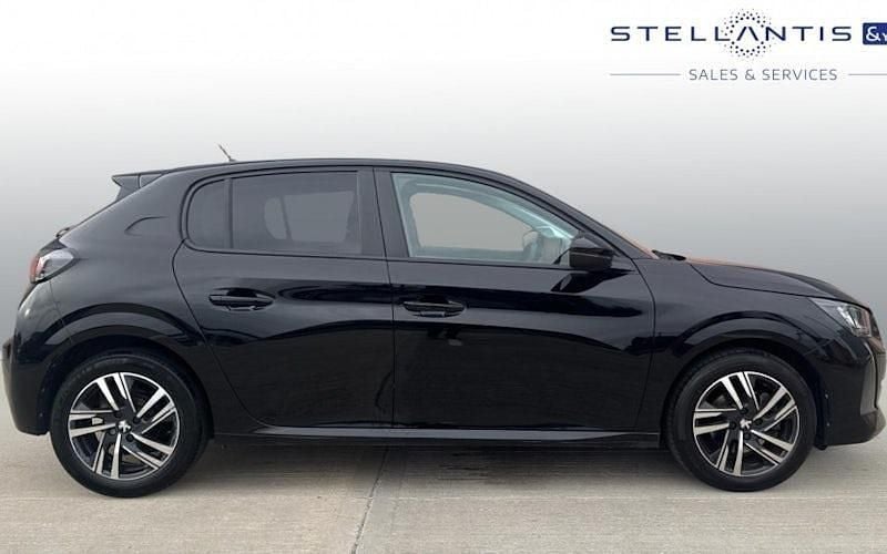 Used Peugeot 208 Active+ 102 HP (75 kW) 2023 Hatchback