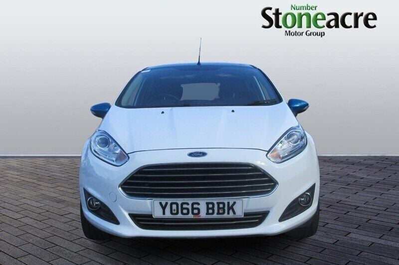 White Used 2017 Ford Fiesta Zetec Hatchback | £6,750 (Good price) - Image 1/1