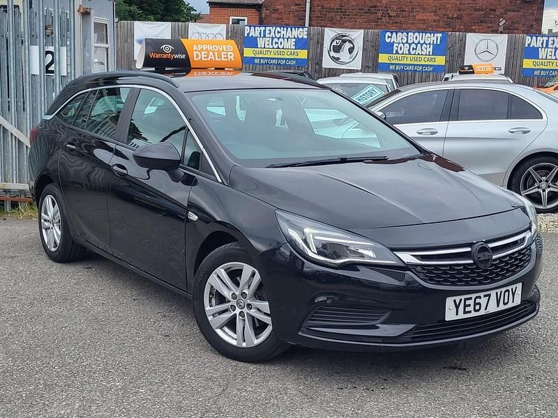 Black Used 2017 Vauxhall Astra Estate | £3,995 (Fair price) - Image 1/4