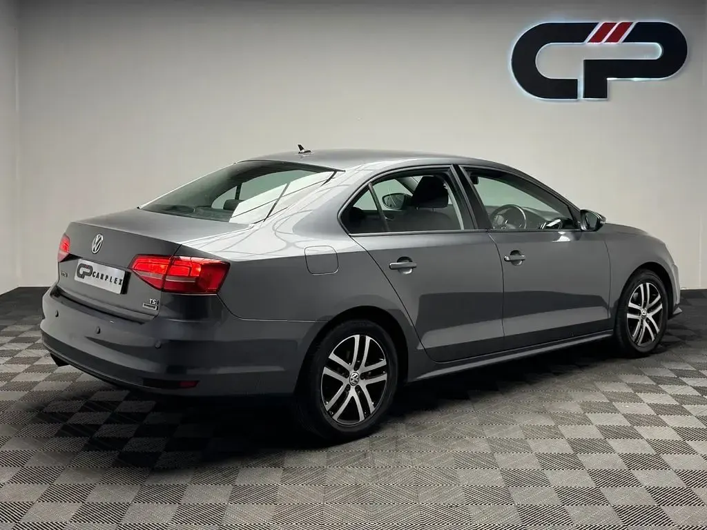 Used VW Jetta SE 2015 Grey Sedan