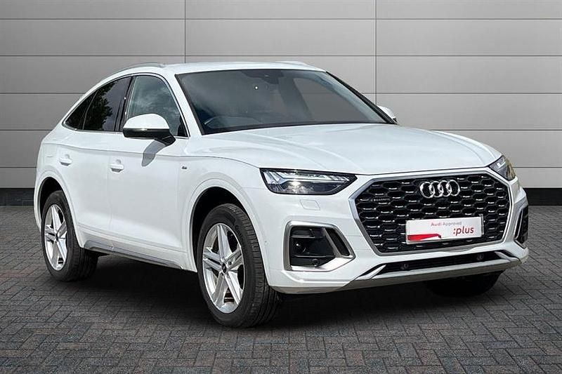 Glacier white Used 2024 Audi Q5 S-Line SUV | £36,995 (Fair price) - Image 1/4