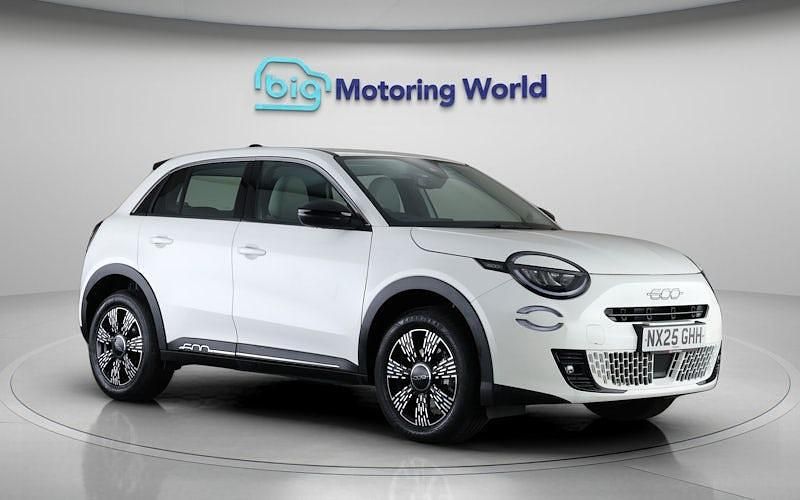 Used Fiat 600 S 101 HP (74 kW) 2025 White SUV