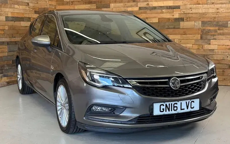 Used Vauxhall Astra Elite 150 HP (110 kW) 2016 Hatchback