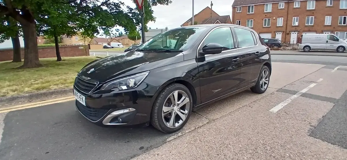 Used Peugeot 308 Allure 130 HP (95 kW) 2016 Black Hatchback