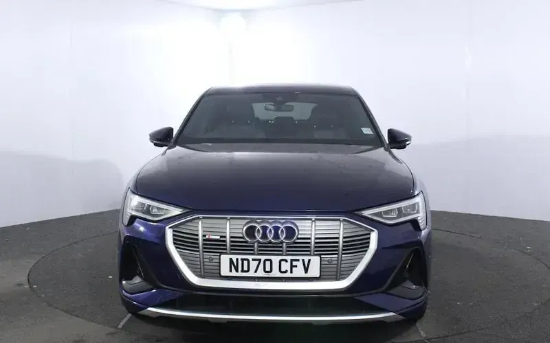 Usado Audi e-tron Sportback S-Line 300 kW (408 HP) 2022 SUV