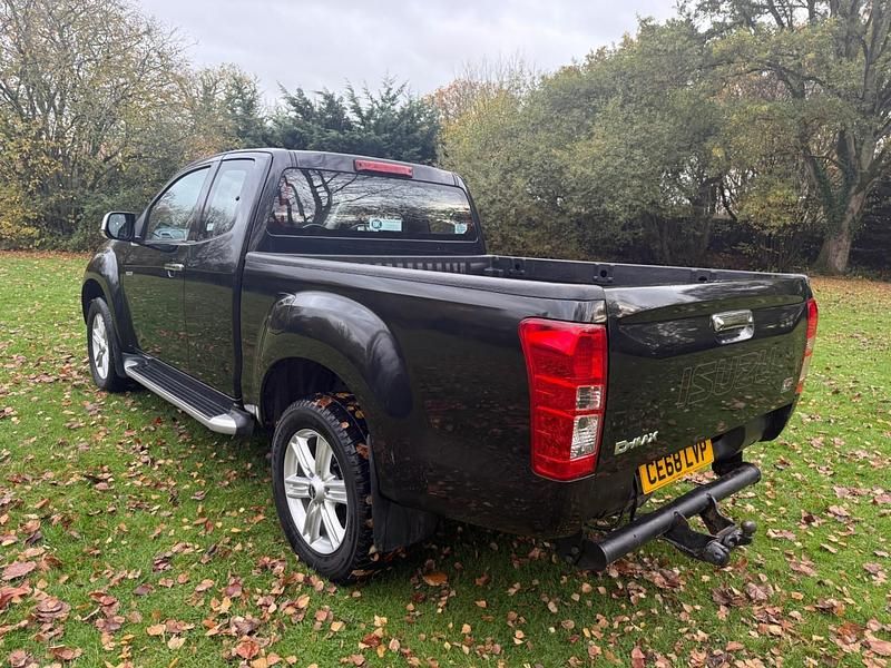 Used Isuzu D-Max 2018 Black Pickup