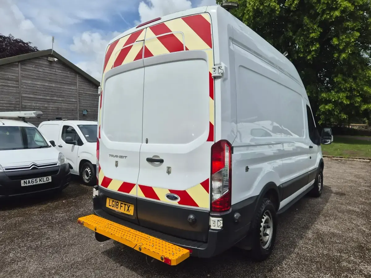 Used Ford Transit 130 HP (95 kW) 2018 White MPV
