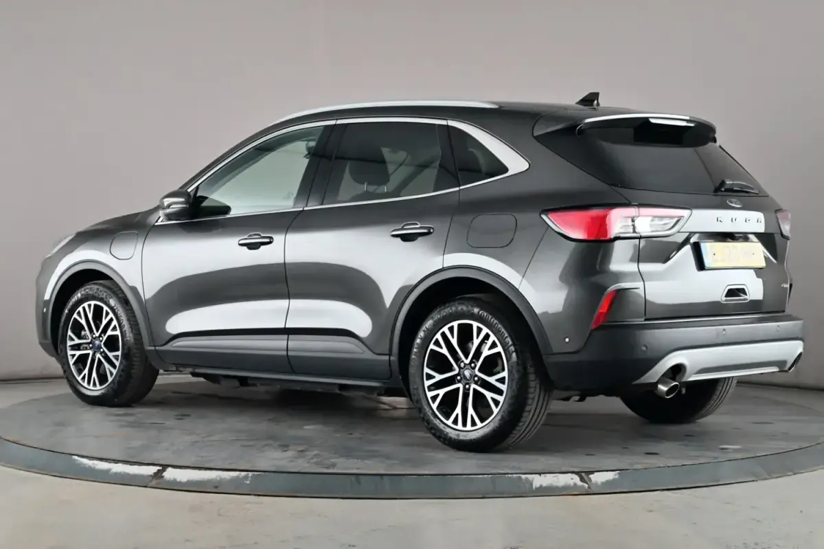 Usado Ford Kuga Titanium 225 HP (165 kW) 2020 Cinzento SUV