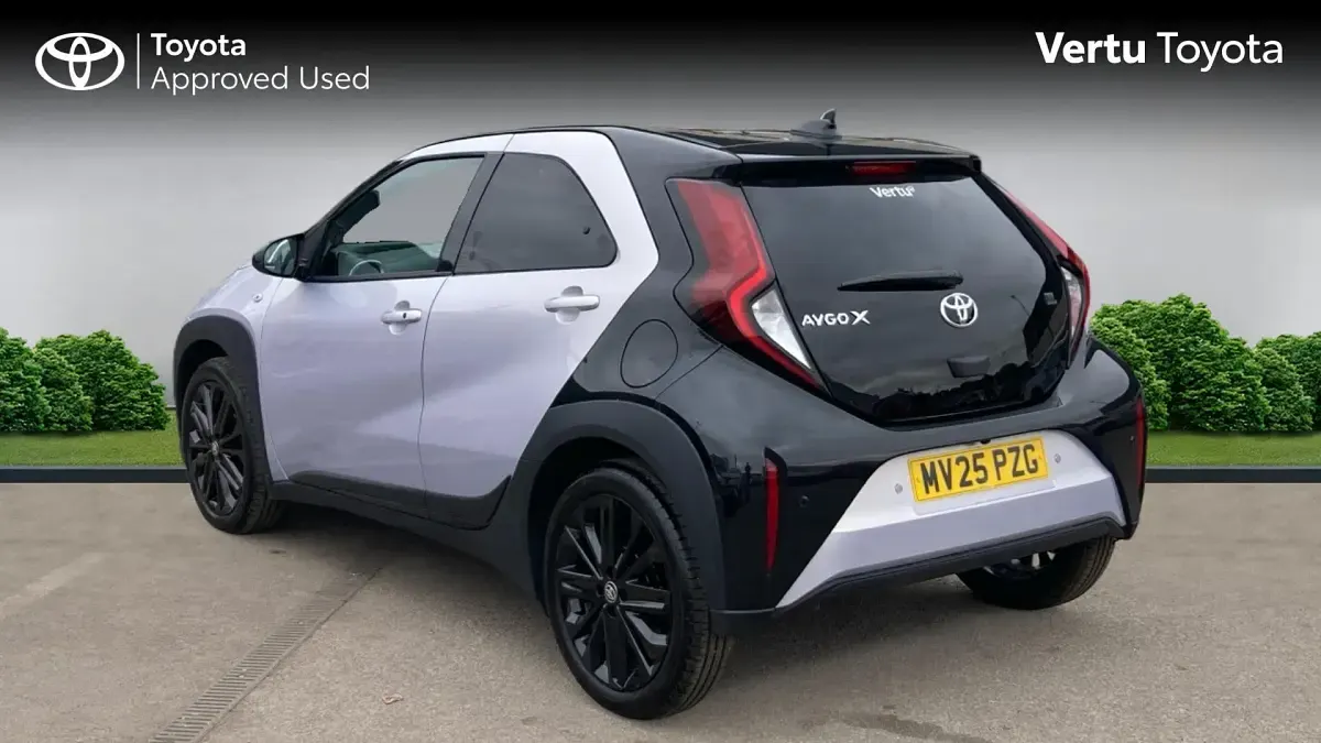 New Toyota Aygo X Edition 72 HP (52 kW) 2025 Jasmine silver bitone (metallic paint) SUV