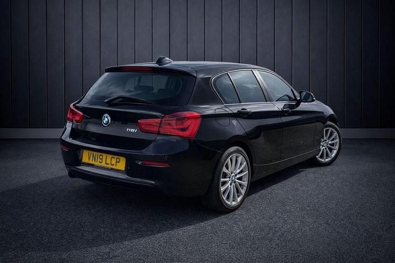 Used BMW 118 Sport Line 136 HP (100 kW) 2019 Black Hatchback