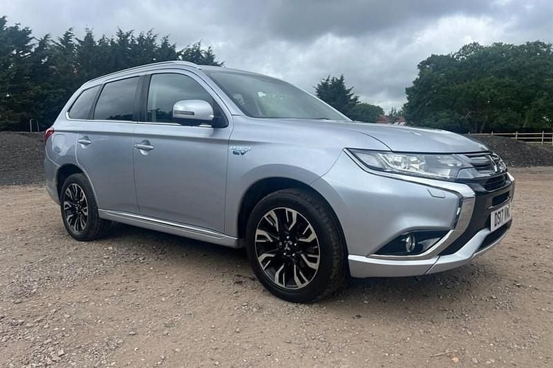 Used 2017 Mitsubishi Outlander P-HEV | £9,750 (Good price) - Image 1/1