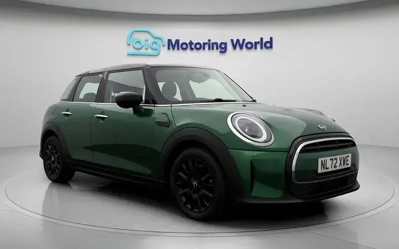 Used Mini Cooper Classic 136 HP (100 kW) 2022 Green Hatchback