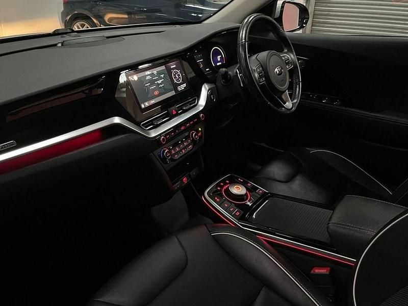 Used Kia Niro 150 kW (204 HP) 2021 Silver SUV