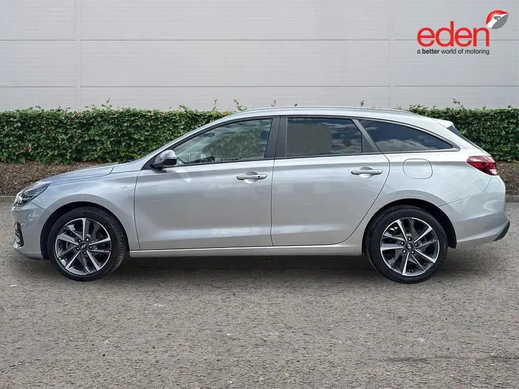 Used Hyundai i30 2023 Silver Estate