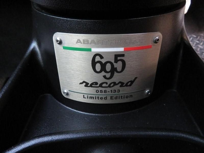 Used Abarth 695 190 HP (139 kW) 2016 Yellow Hatchback