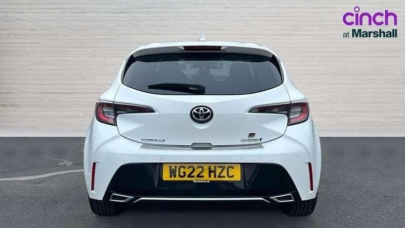 Used Toyota Corolla Sport 184 HP (135 kW) 2022 White Hatchback