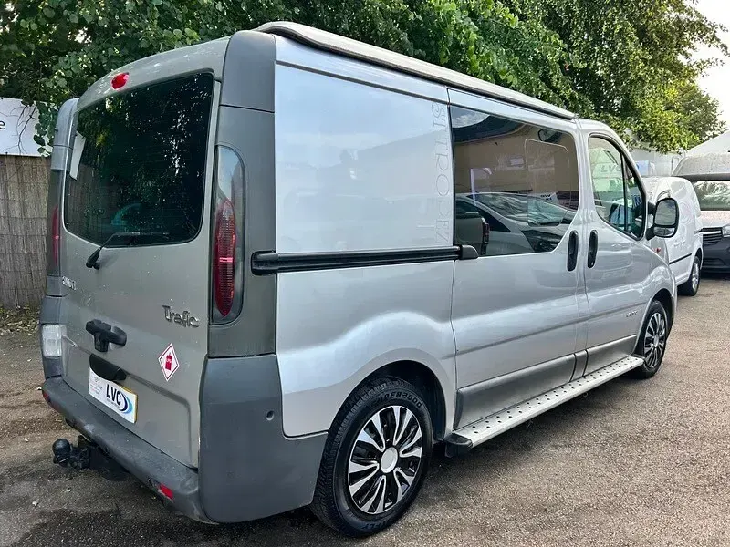 Used Renault Trafic 2005 Silver MPV