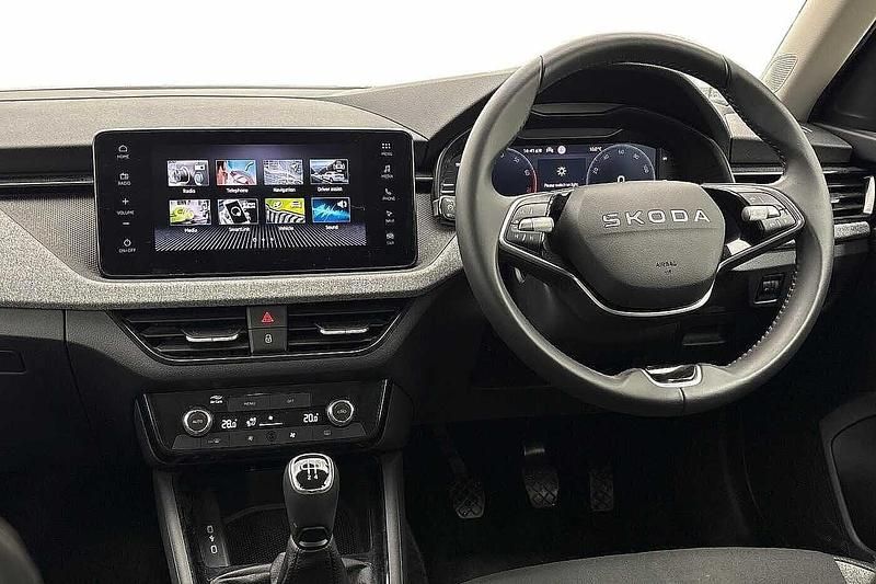 Used Skoda Kamiq SE 94 HP (69 kW) 2025 Brilliant silver metallic SUV