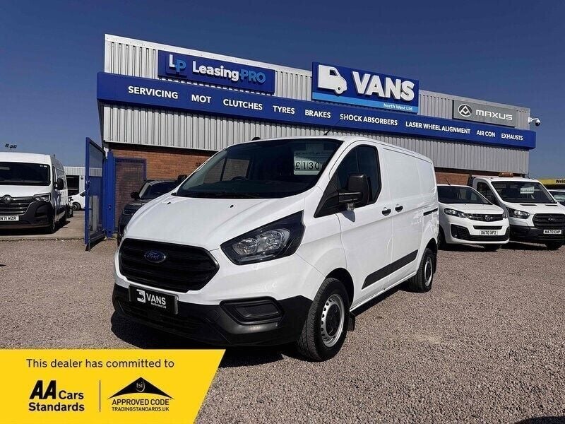 Frozen white (solid colour) Used 2022 Ford Transit Custom | £12,390 (Super price) - Image 1/3