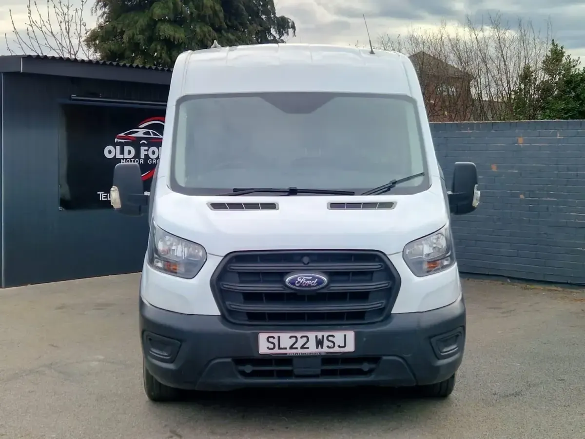 Usado Ford Transit S 105 CV (77 kW) 2022 Blanco Van