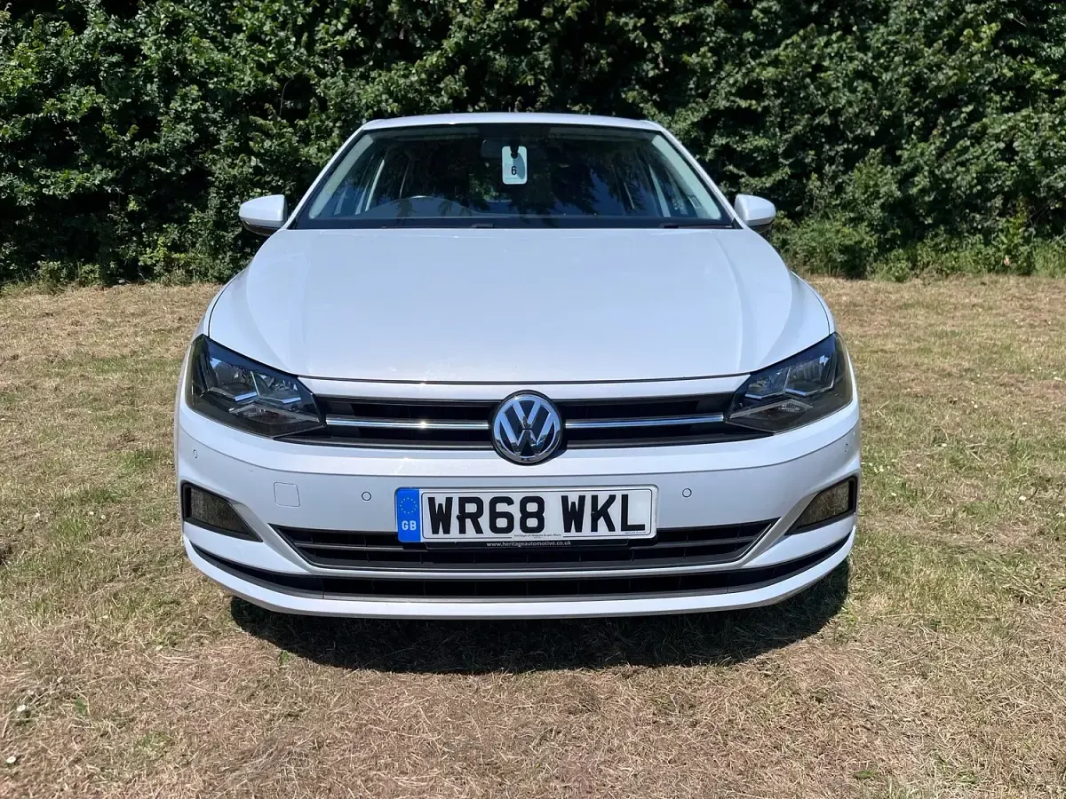Used VW Polo SE 95 HP (69 kW) 2018 Silver Hatchback