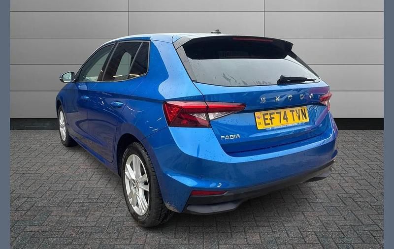 Used Skoda Fabia SE L 113 HP (83 kW) 2024 Race blue metallic Hatchback