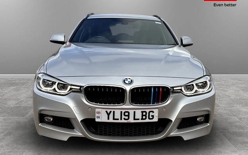 Begagnad BMW 318 M Sport 150 HK (110 kW) 2019 Kombi