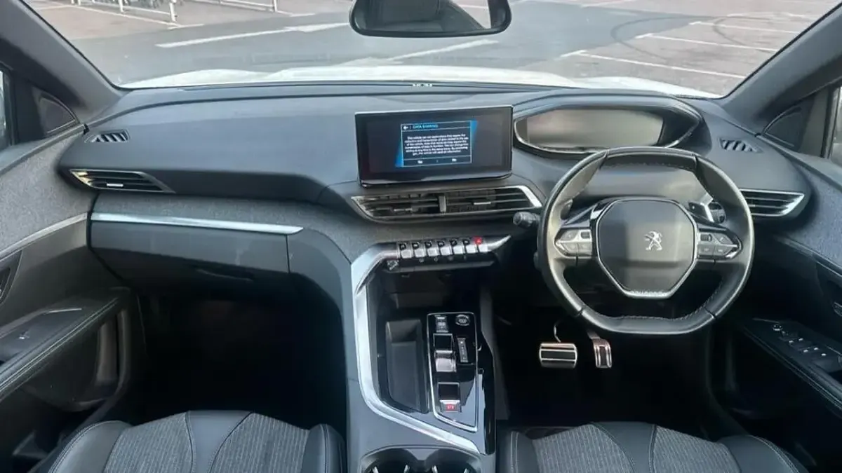 Used Peugeot 5008 Allure+ 129 HP (94 kW) 2023 White SUV