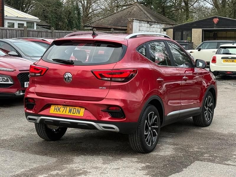 Used MG ZS Exclusive 106 HP (77 kW) 2021 Red SUV
