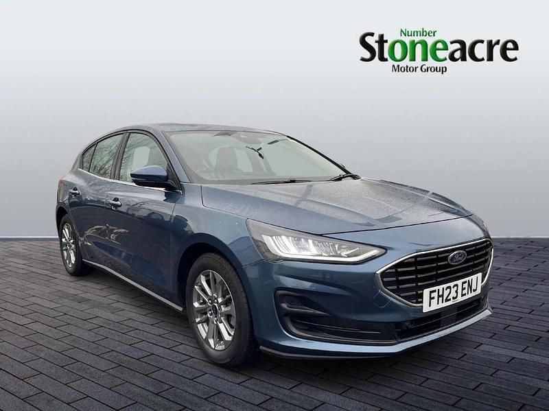 Used Ford Focus Titanium 155 HP (114 kW) 2023 Blue Hatchback