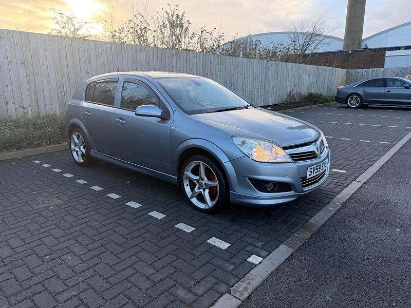 Second-hand Vauxhall Astra Active 2009 Argintiu Hatchback
