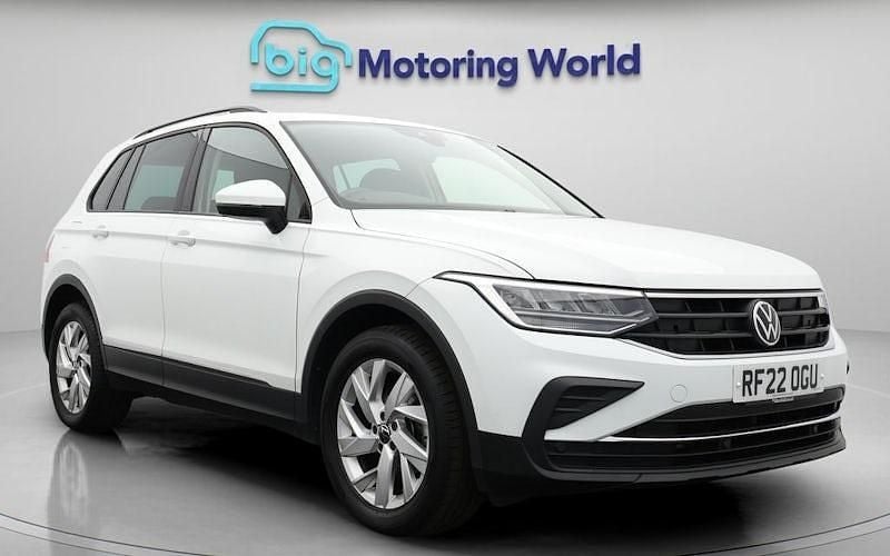Used 2024 VW Tiguan Life SUV | £19,200 (Super price) - Image 1/4