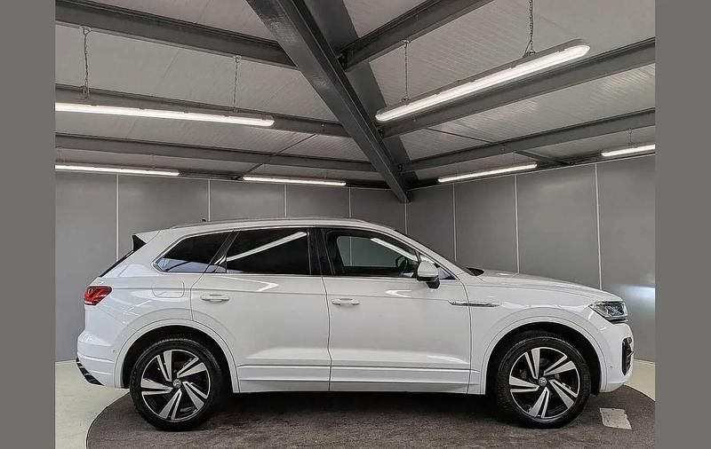 Used VW Touareg R-line 286 HP (210 kW) 2019 White SUV