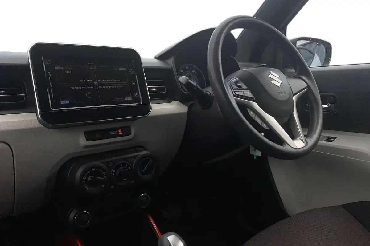Usado Suzuki Ignis SZ-T 90 HP (66 kW) 2018 Branco SUV
