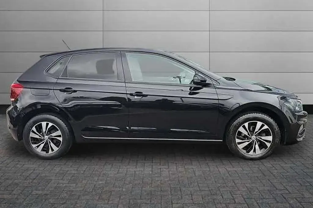 Begagnad VW Polo Match 95 HK (69 kW) 2020 Svart Halvkombi